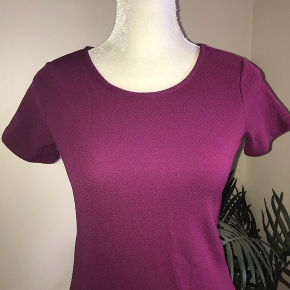 2/$20 Bar lll Textured Stretch Short Sleeve Top XS - Picture 2 of 7